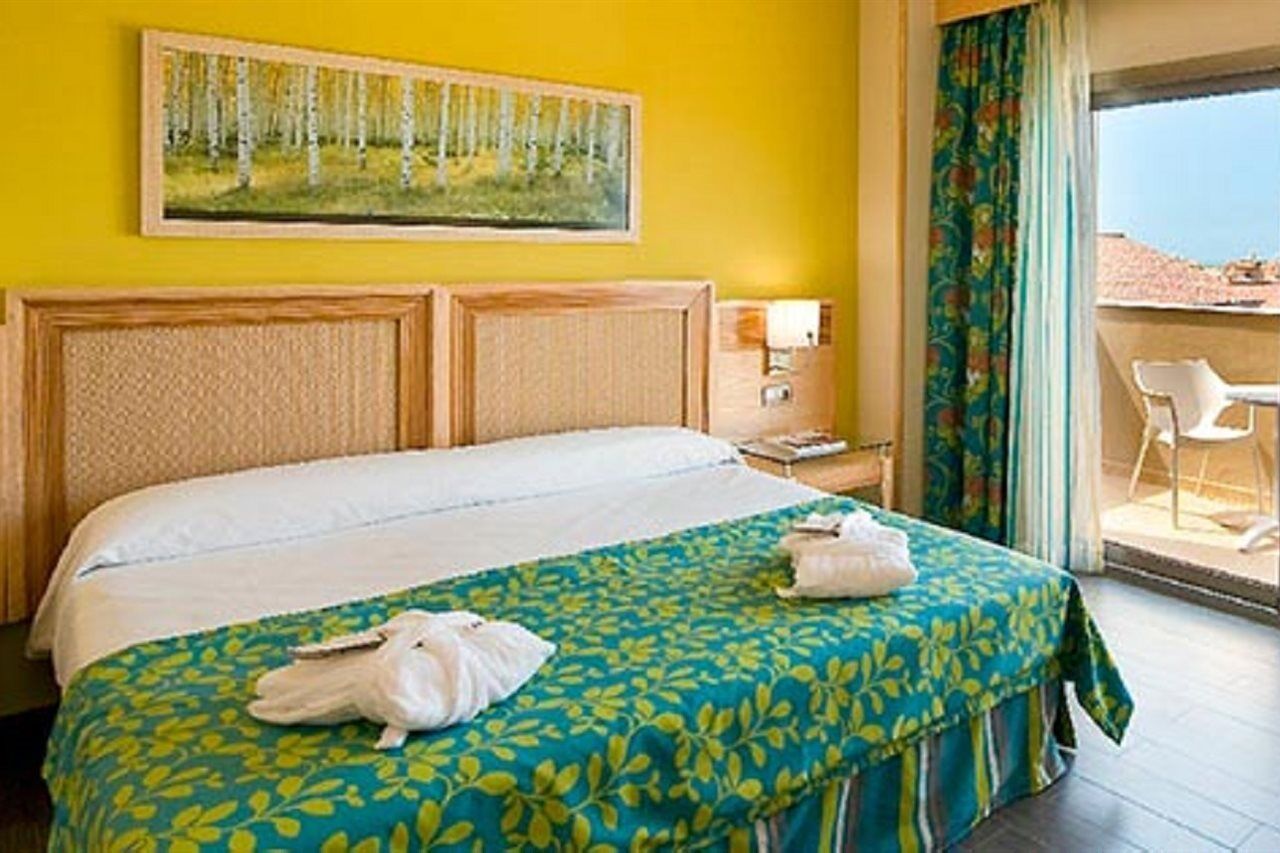 Elba Costa Ballena & Thalasso 4*